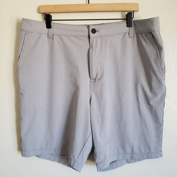Banana Republic Flat Front Shorts Griffin Grey Sz Men's 40 Sweat Wicking Stretch - Picture 1 of 8